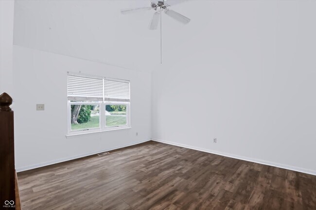 Building Photo - 7733 Park North Lake Dr