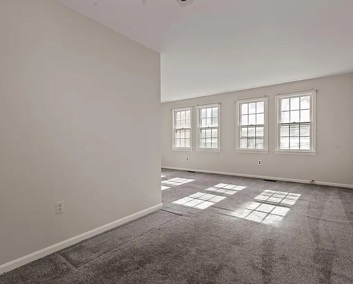 Building Photo - 1902 Curtis Ct SE