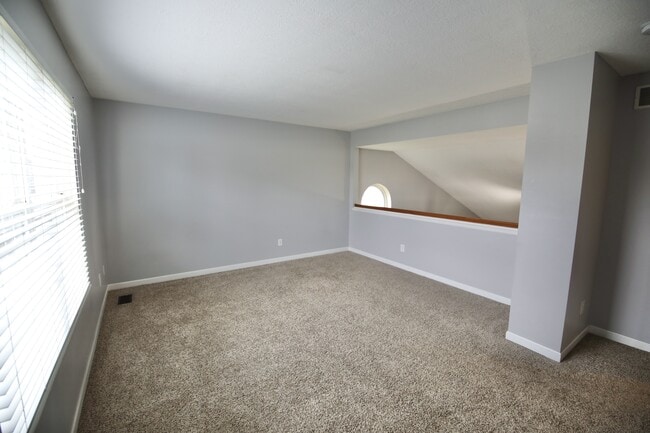 Building Photo - 4400 Greensbury Dr