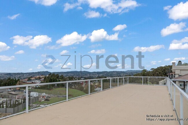 Building Photo - 24518 Karina St