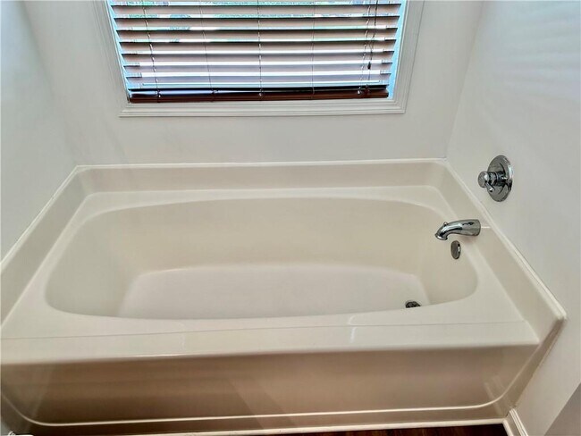 Building Photo - 3363 Willow Meadow Ln