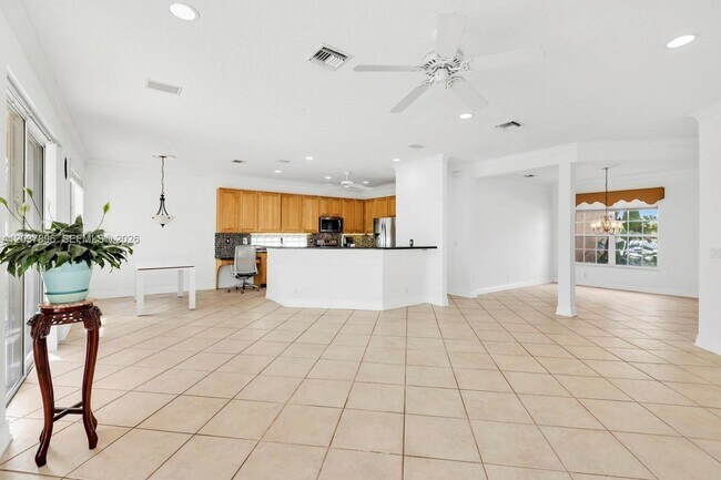 Building Photo - 12686 Little Palm Ln