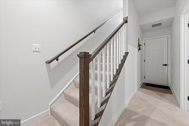 Building Photo - 2027 Track Cir