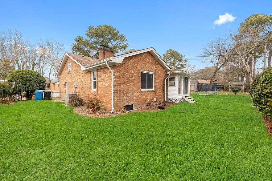 Building Photo - 1132 Cresthaven Ln