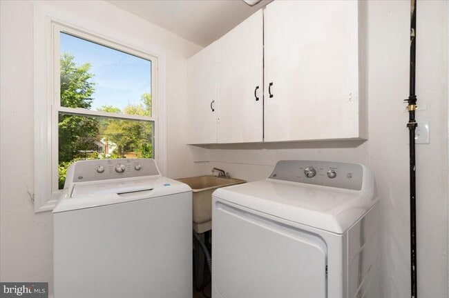 Building Photo - 13205 Okinawa Ave
