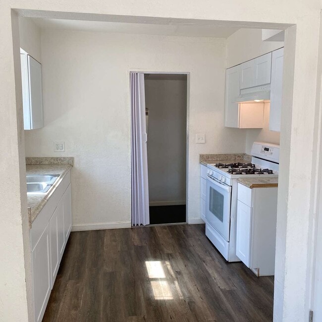 Building Photo - 1036 Neal Rd