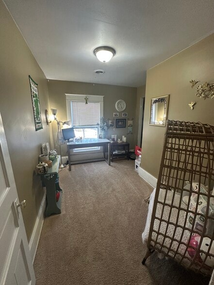 Building Photo - 630 S Washington St