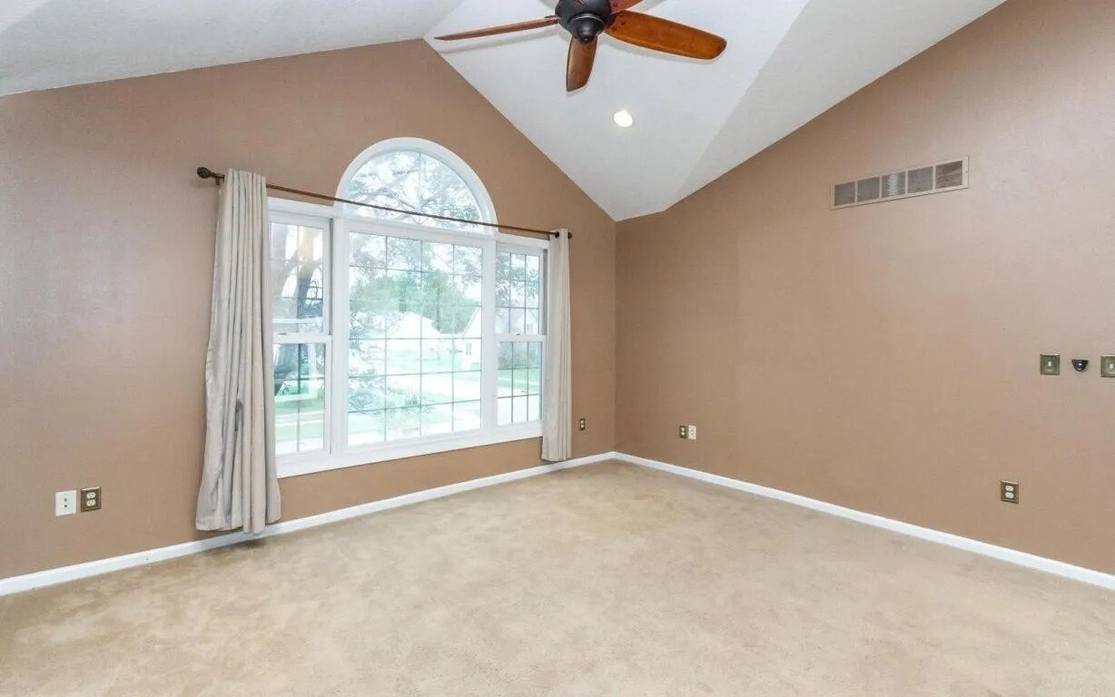 Building Photo - 4003 Marigold Dr