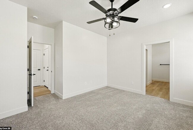 Building Photo - 714 S Liberty Cove Dr