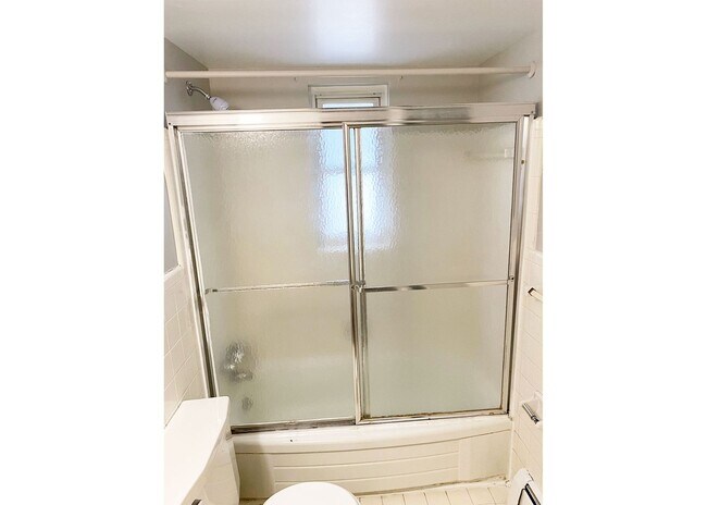 Building Photo - 249 Senator Pl