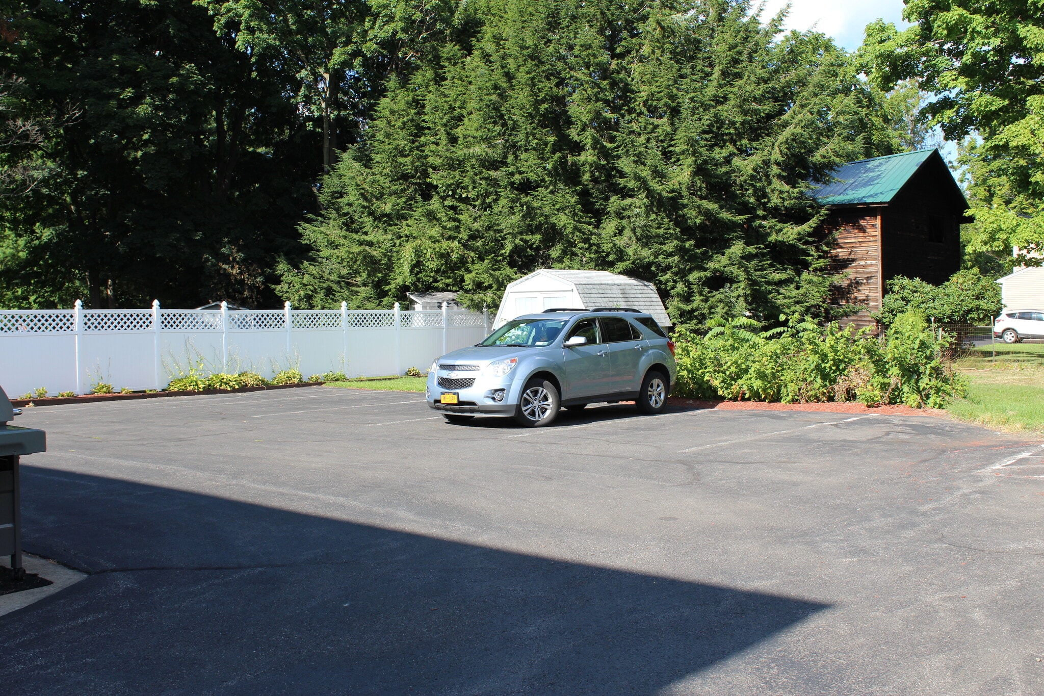 Ample off street parking - 48 Miller St