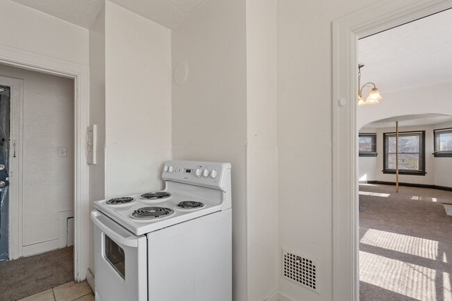 Building Photo - 1 Bedroom Affordable Housing Apartment