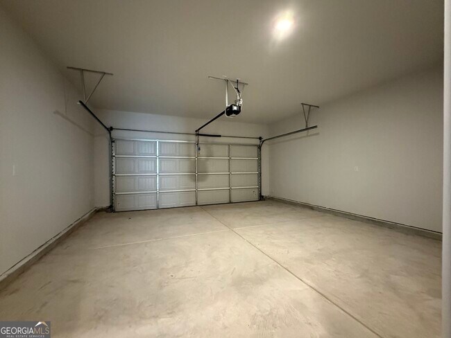 Building Photo - 7309 Mulberry St