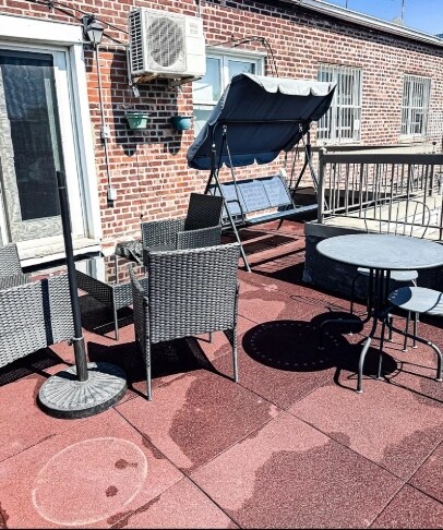 Building Photo - 86 Avenue S