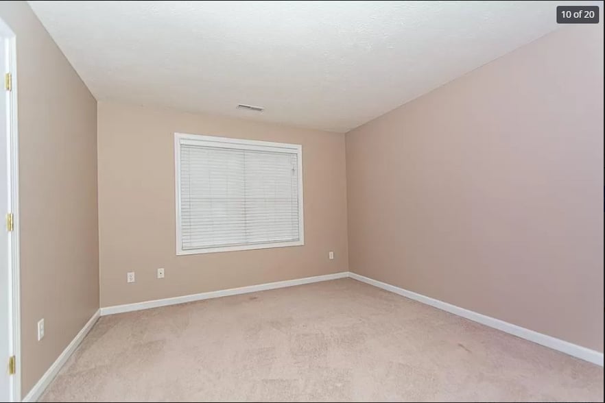 Building Photo - 1016 Middlesex St