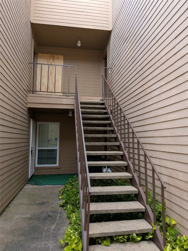 Building Photo - 10555 Turtlewood Ct