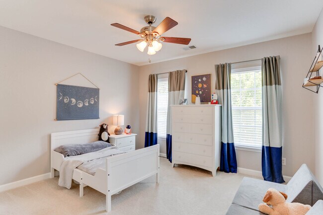 Building Photo - 1945 Breck Ave