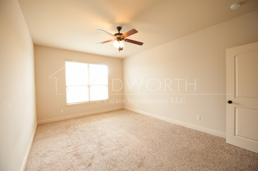 Primary Bedroom - 4624 Angus Dr