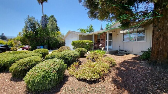 Building Photo - 7941 Woodlark Way