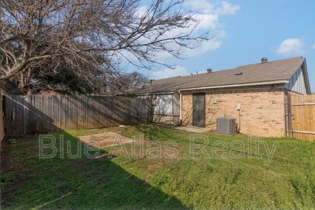 Building Photo - 1722 Fitzgerald Ct