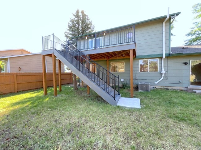 Building Photo - 4 Bedroom Home Available Near E Cheyenne M...