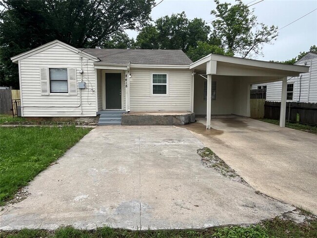 Building Photo - 8418 Grovecrest Dr