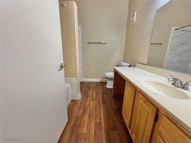 Building Photo - 5655 E Sahara Ave