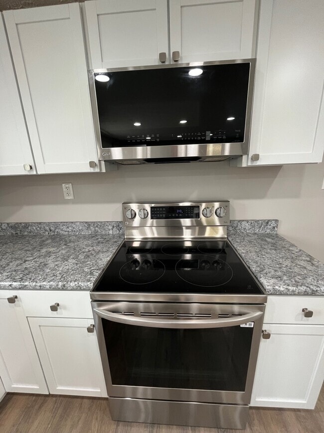 Building Photo - 4235 Straight Arrow Rd