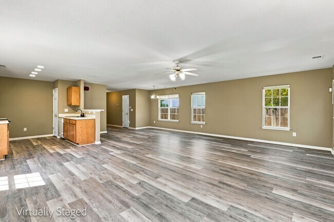 Building Photo - 822 Oakshire Cir