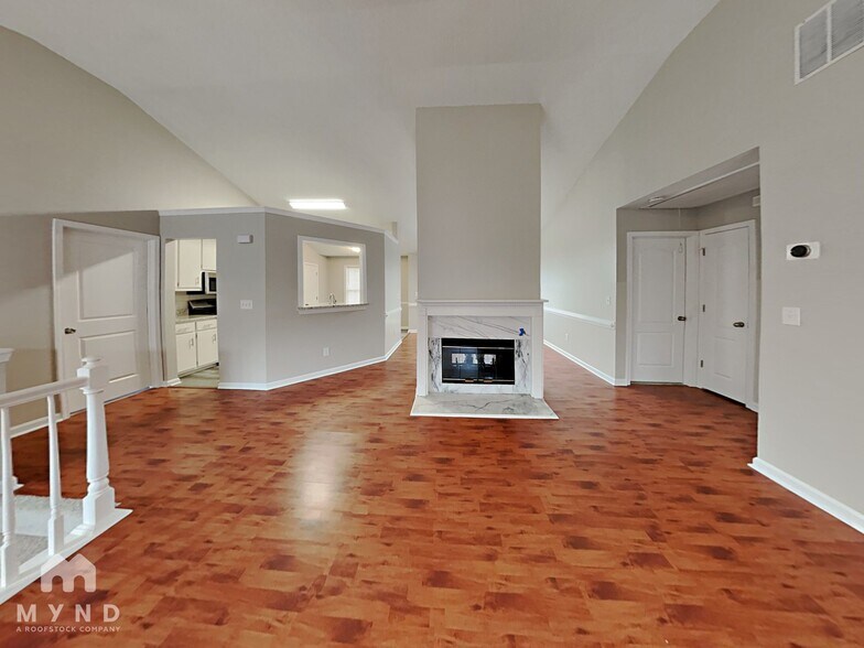 Building Photo - 10576 Sourwood Ct