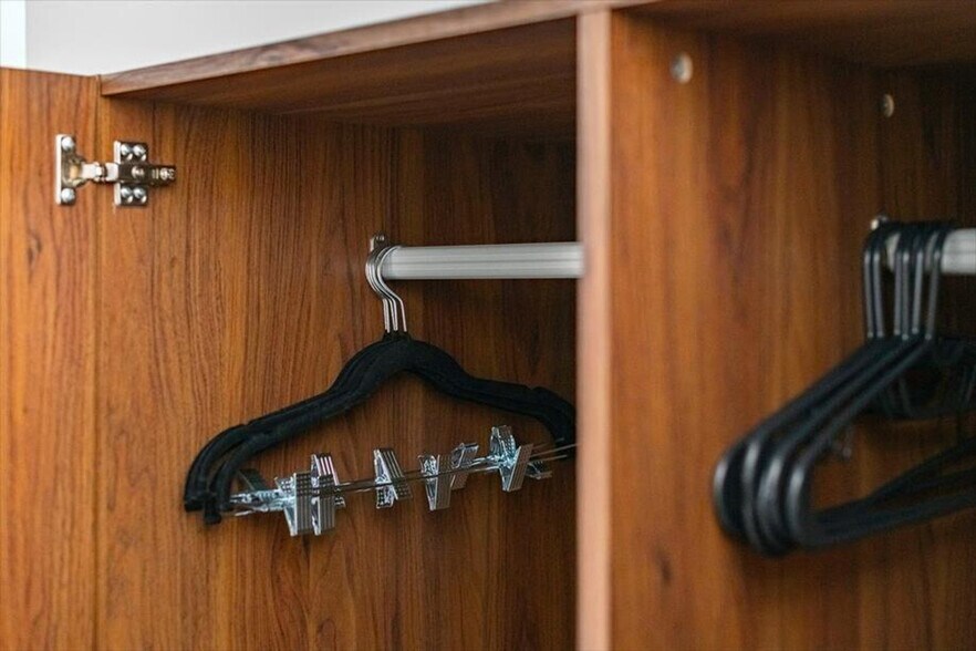 Building Photo - 1700 Alton Rd