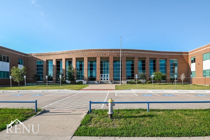 Building Photo - 6624 Charleston Dr