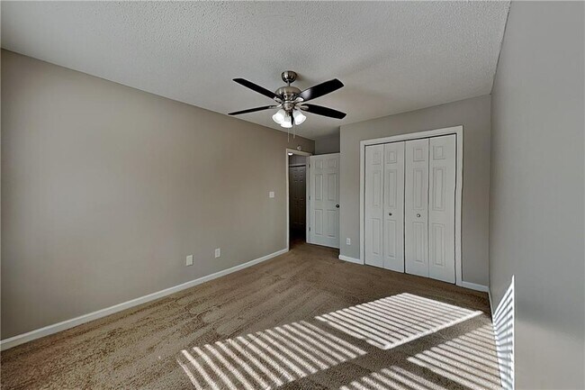 Building Photo - 1717 Victoria Way NW