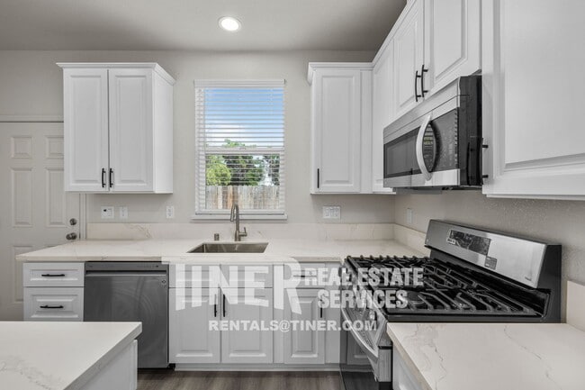 Building Photo - 1509 Bell St