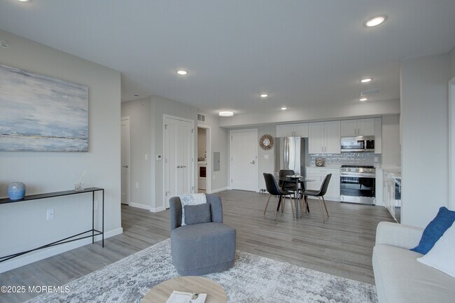 Building Photo - 258 Morris Ave