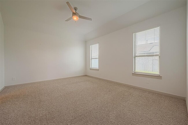 Building Photo - 29326 Red Rocks Pk Dr