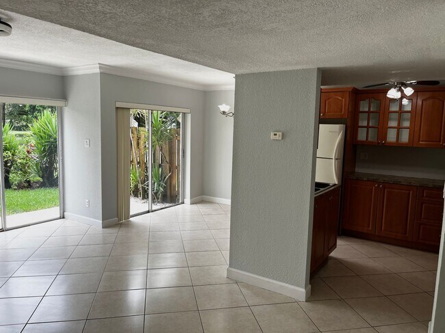 Building Photo - 8149 Lagos De Campo Blvd