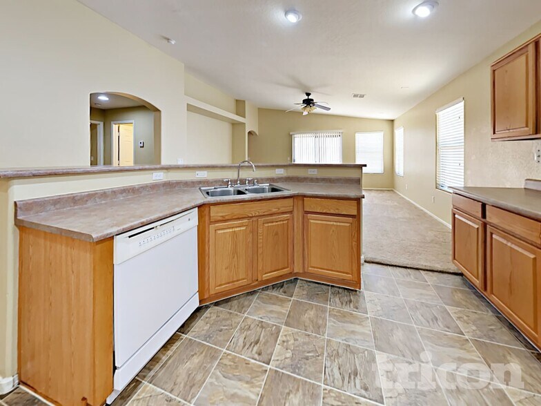 Building Photo - 17271 W Ashley Dr