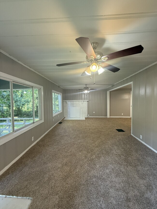 Building Photo - 217 Killough Dr
