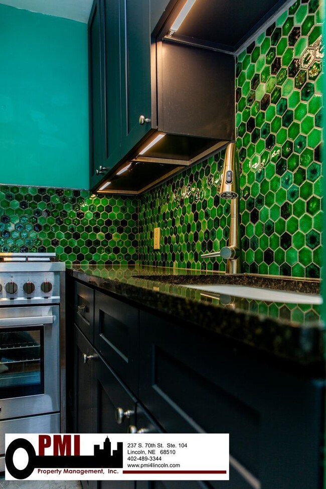 Building Photo - 1630 H St