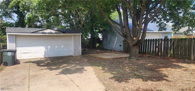 Building Photo - 7106 Glencoe Ave