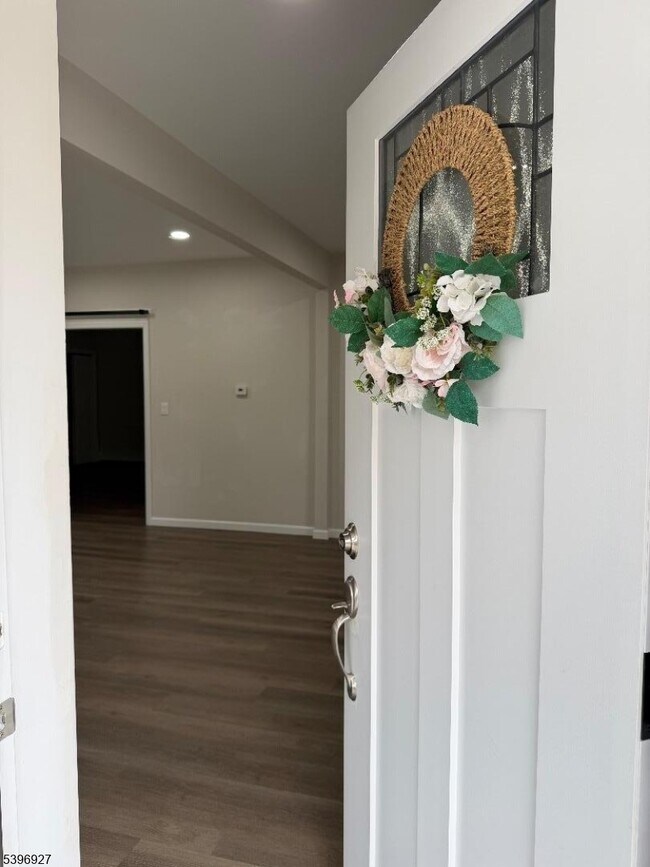 Building Photo - 9 Stoll St