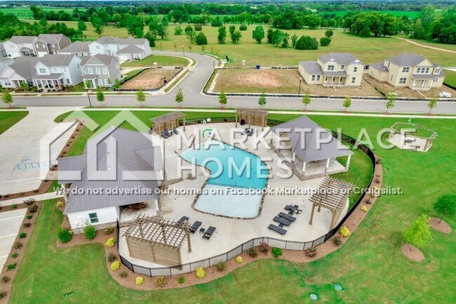 Building Photo - 3335 Meriwether Dr