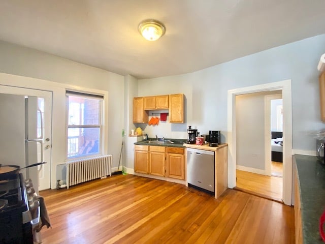 Building Photo - 4 Alcott St