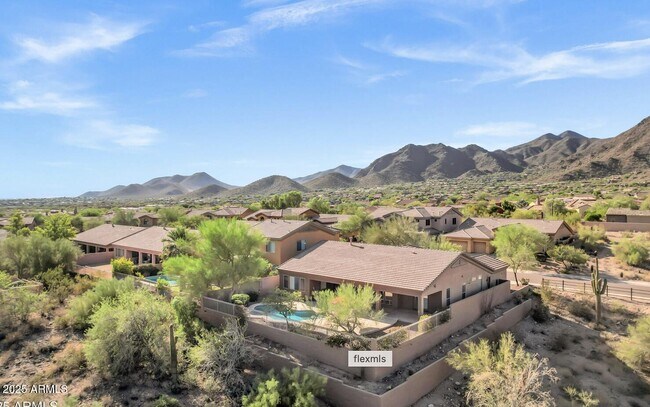 Building Photo - 13945 E Gail Rd