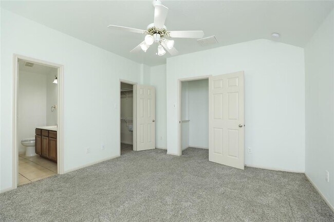 Building Photo - 6022 Sugar Field Ln