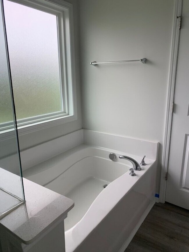 Building Photo - 7114 Luna Mae Ct