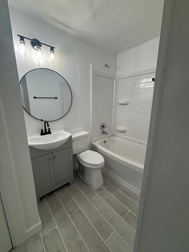 Building Photo - Cozy 3BR Home in Elida – $1,595/mo