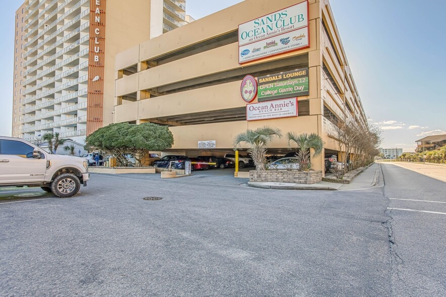Building Photo - 9550 Shore Dr