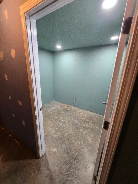 Building Photo - 5125 Cardinal Dr NW